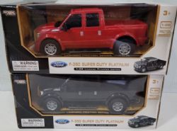 CAMIONNETTE 1:24 - F-350 SUPER DUTY PLATINE À FRICTION